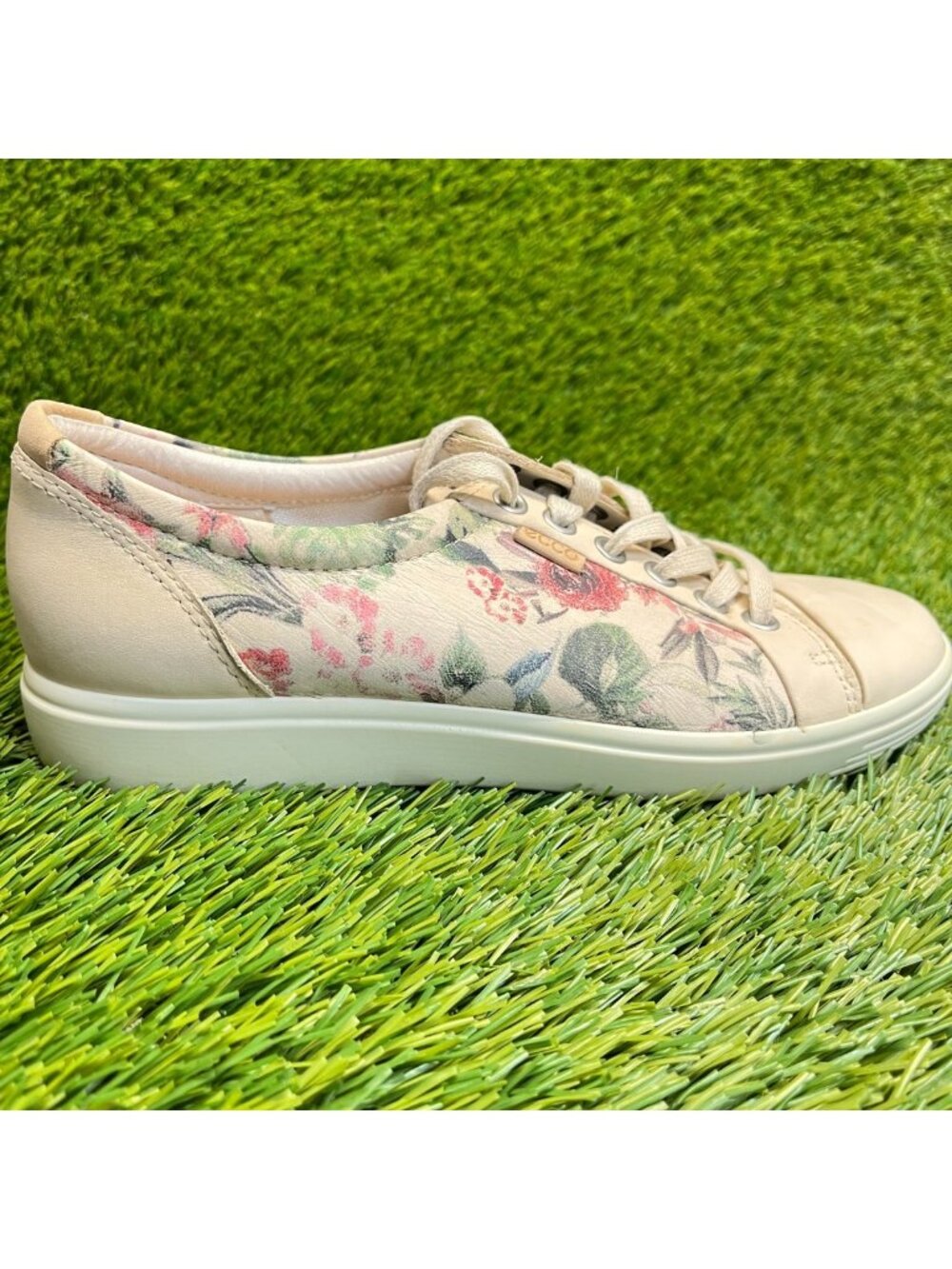 Ecco Soft 7 Low Womens Size 6 Beige Pink Casual Leather Lace Up Shoes Sneakers